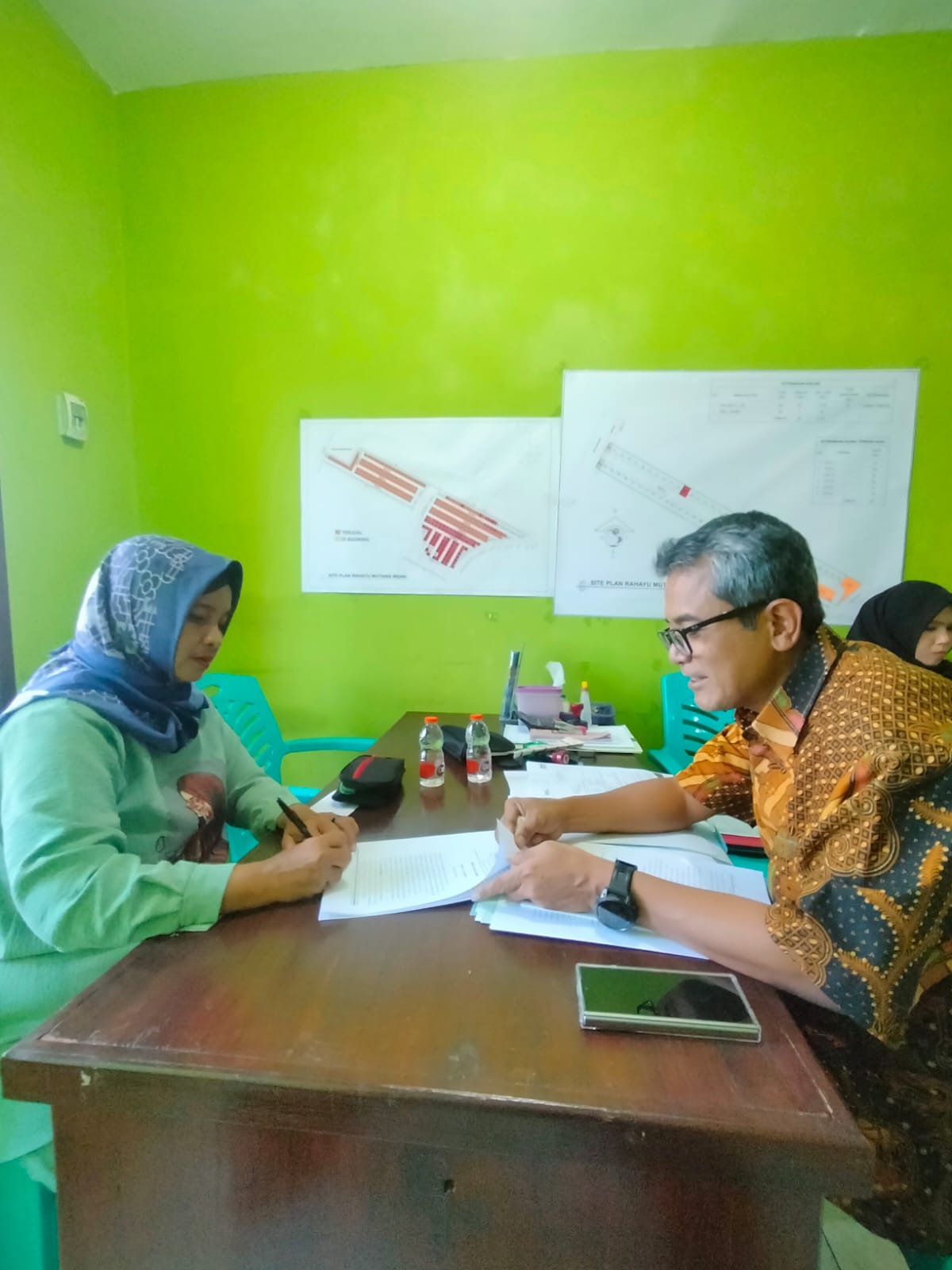 SERAH TERIMA KUNCI B142